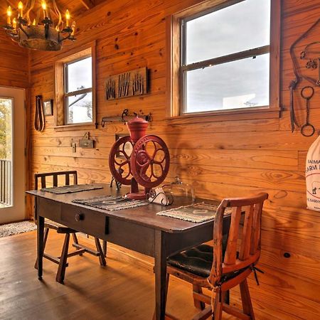 Ark Bunkhouse Fredericksburg Hideaway With Hot Tub Exterior foto