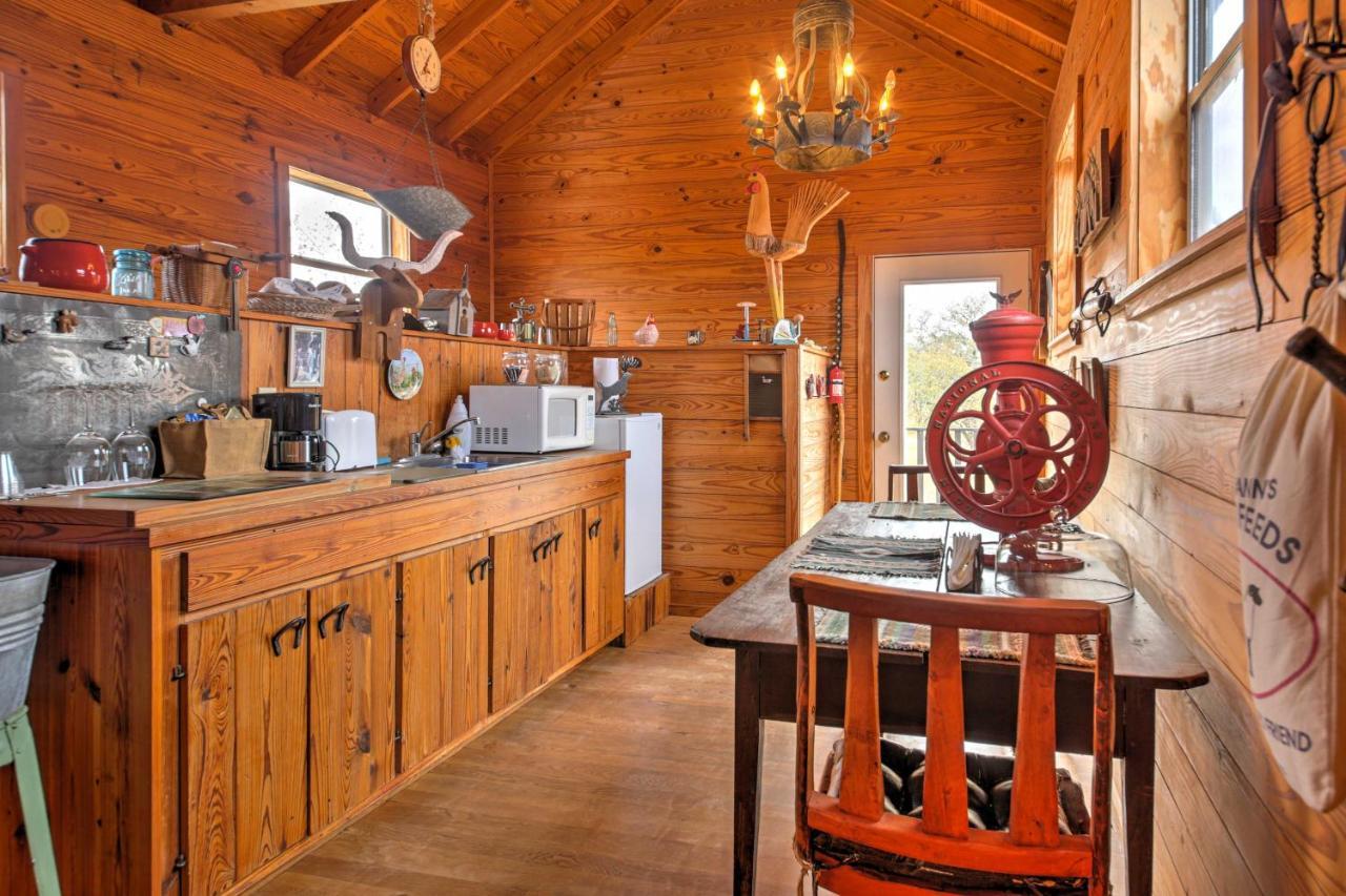 Ark Bunkhouse Fredericksburg Hideaway With Hot Tub Exterior foto